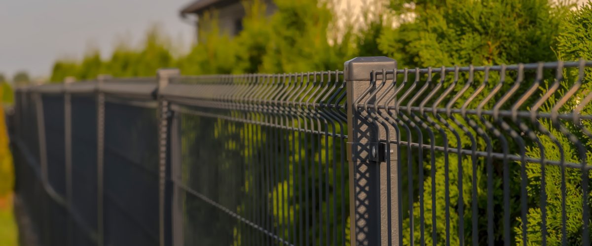 Miért az ősz a legjobb időszak a 3D kerítésrendszer telepítésére?